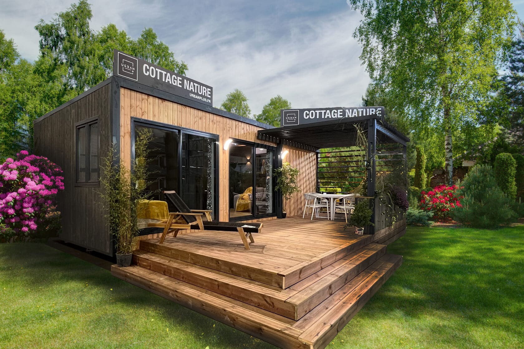 Cottage aménagé avec une pergola bois et une terrasse Surélevée